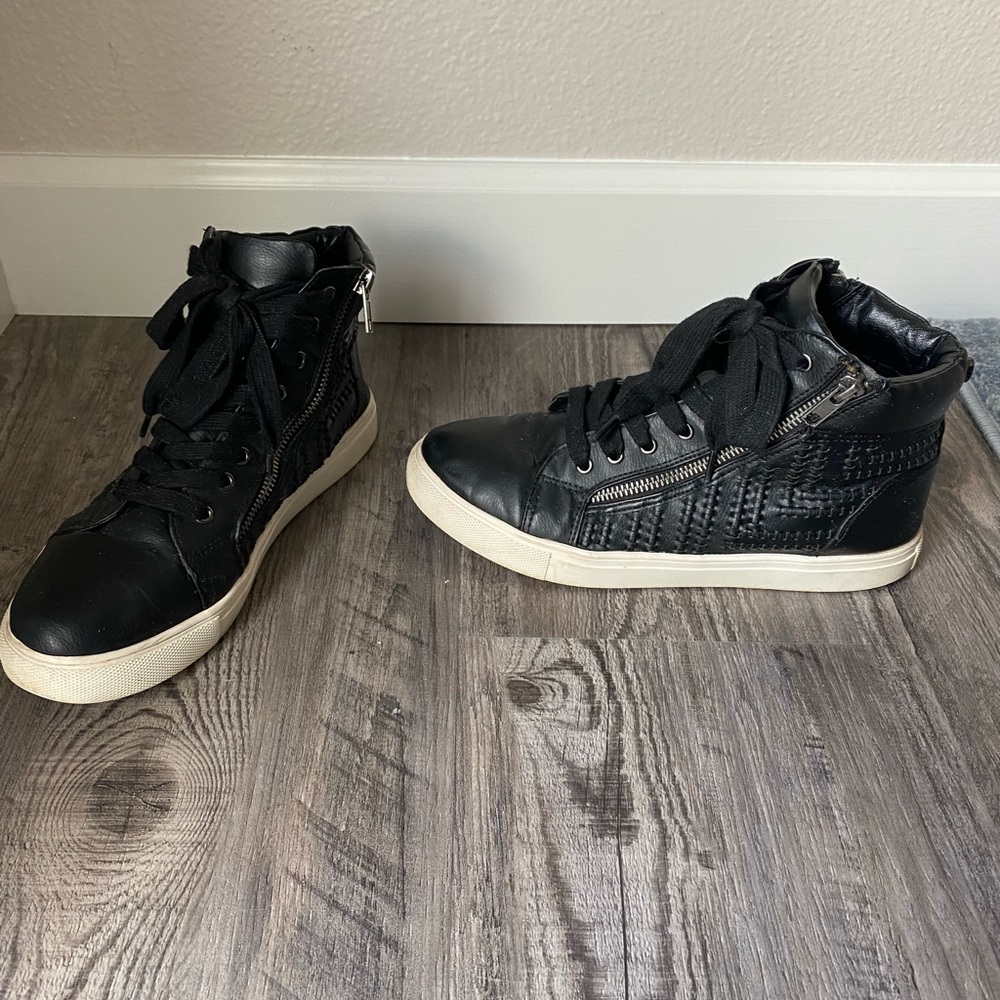 STEVE MADDEN Black Leather Shoes
